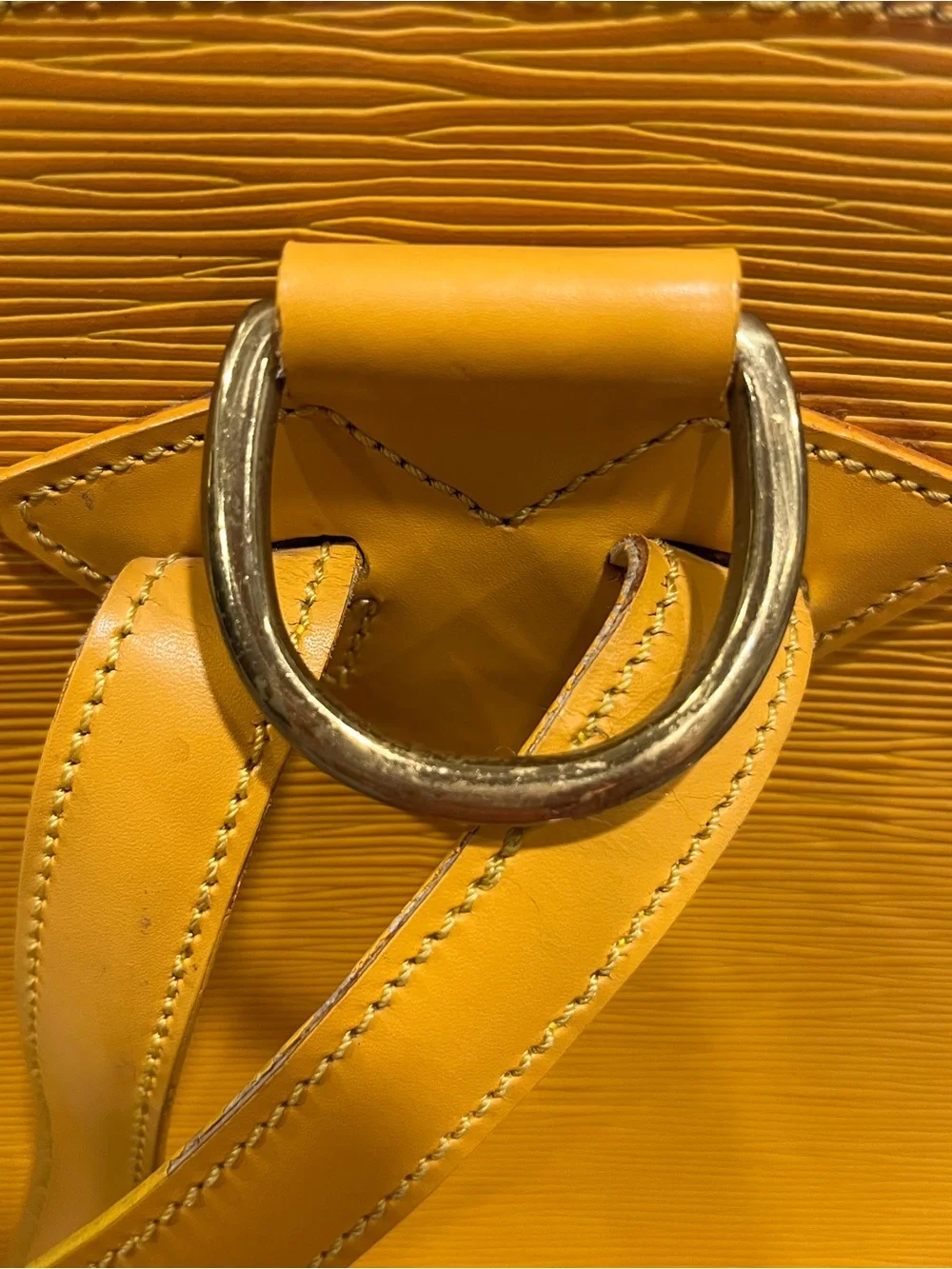 Louis Vuitton vintage lv